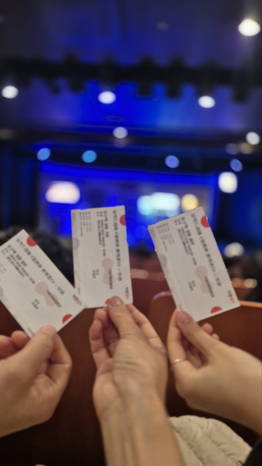 핑크가 날리는 봄날  썸네일