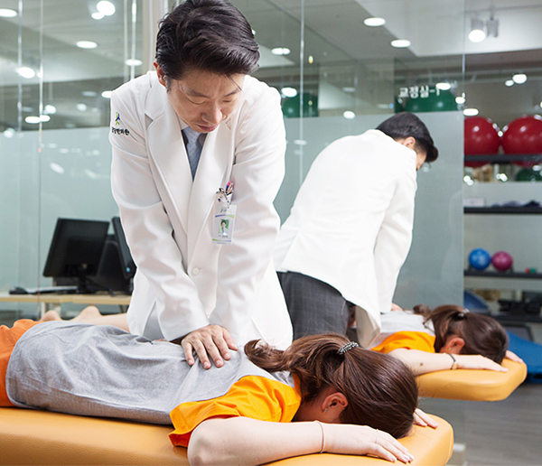 [당당한의원] 교통사고 후유증, 방치하지 말고 한의원 찾아야 썸네일 이미지