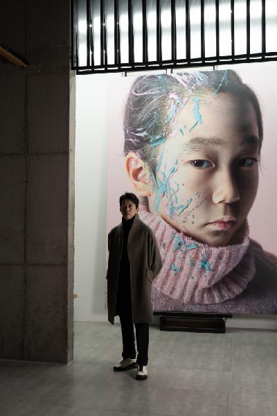 [부산문화 프런티어] 극사실주의를 넘어 내면의 심상까지 담아내다  썸네일 이미지