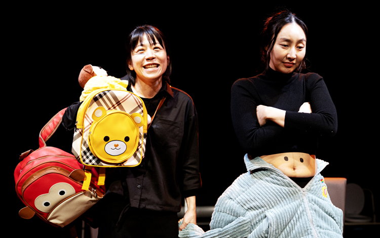 돌봄은 돌고 돈다...'돌봄의 굴레' 주목한 연극 '정희정' 썸네일 이미지