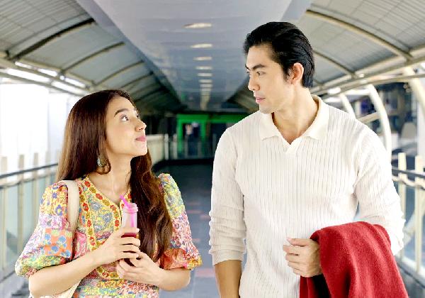 '미얀마 아이유' 판 영 첼 온다...FLY영화제 썸네일 이미지