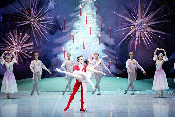 연말엔 역시 국립발레단 버전 '호두까기인형' 썸네일 이미지