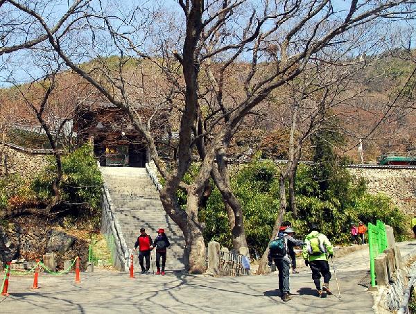 금정산 둘레길 7구간(사상구 청룡암~부산진구 어린이대공원)...푸근한 백양산 산허리 길 썸네일 이미지